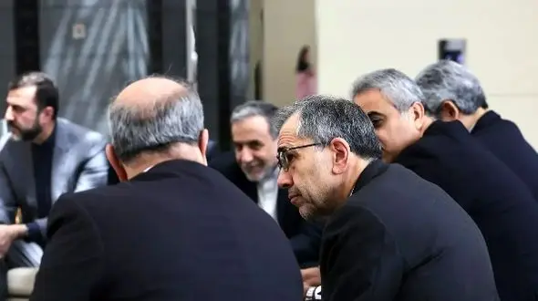 پیشنهاد های آمریکا چه تحولی در مذاکرات ایران و آمریکا ایجاد می‌کند؟ / گروسی به ایران پشت کرد و مکانیسم ماشه روی میز اروپا !