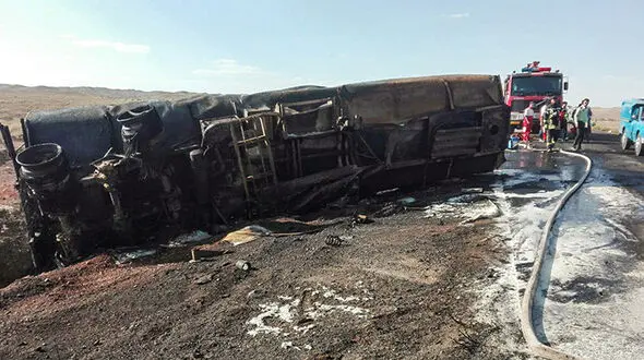 جدا شدن وحشتناک تانکر بنزین  از کشنده در شهرک حکیمیه 