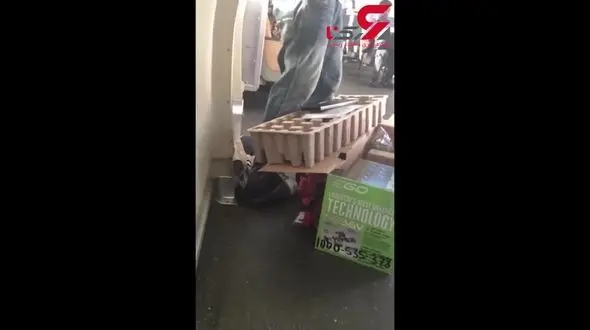 حمله به مسافرین قطار با اره برقی+ فیلم