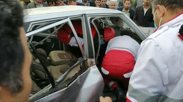 تصادف مرگبار در جاده پارس آباد / راننده سمند گواهینامه نداشت