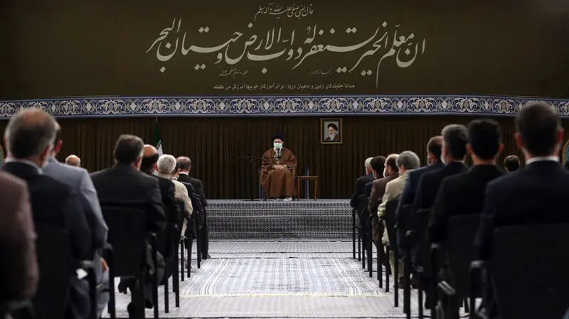 رهبر معظم انقلاب اسلامی در دیدار جمعی از معلمان مطرح کردند