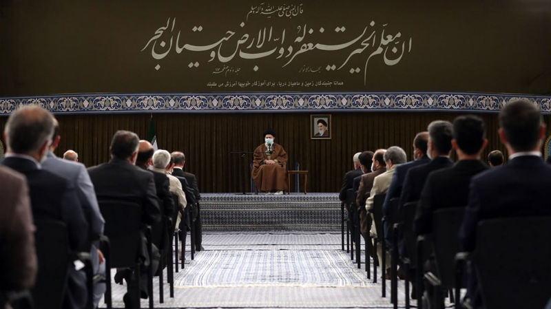 رهبر معظم انقلاب اسلامی در دیدار جمعی از معلمان مطرح کردند
