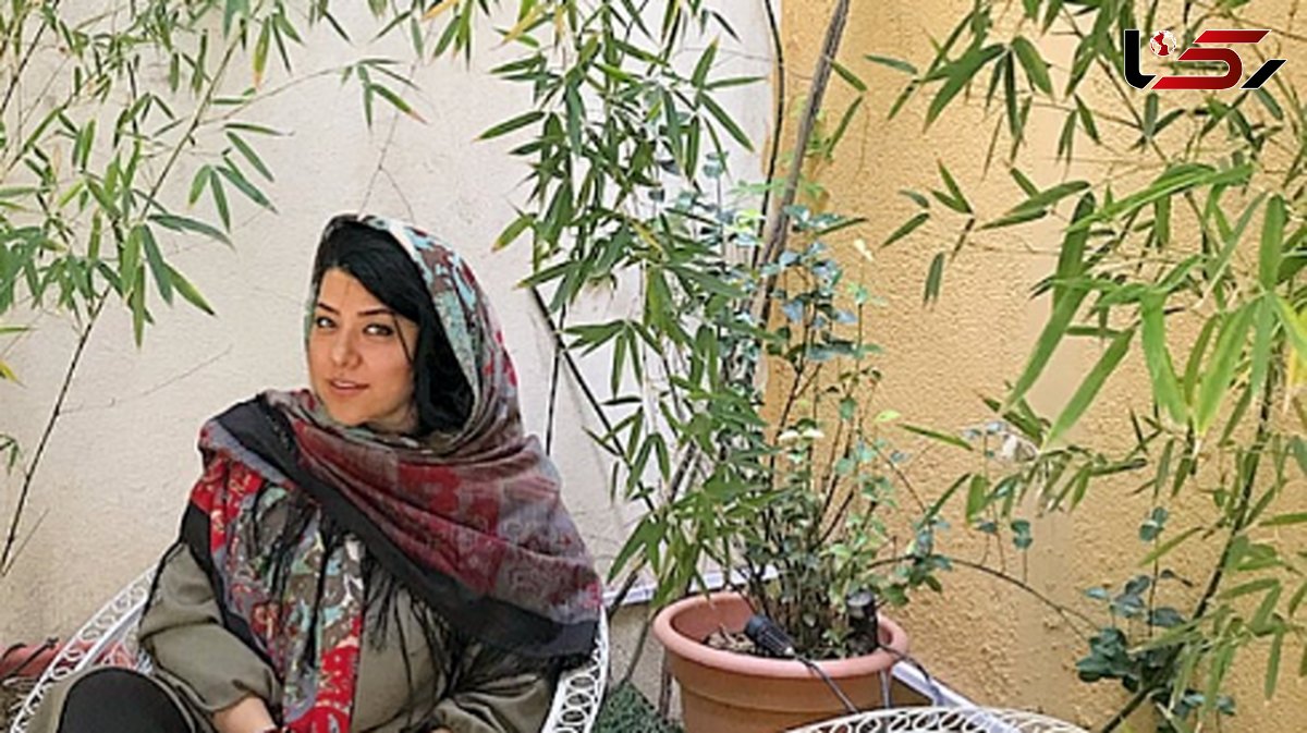 فیلم/ نگاهی به چیدمان کاخ سفید پریچهر قنبری بعد جدایی از شهاب حسینی/ شیشه دکوراتیو درب ورودی، کتابخونه بزرگ، سنبل عشق، رومیزی فرانسوی، تابلو دیواری کوبیسم، لوستر شاخه ای و...