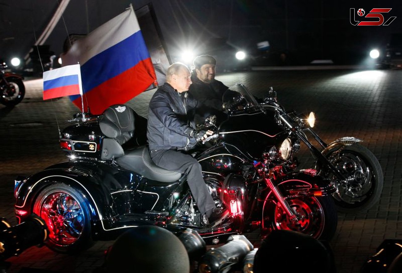 دور دور پوتین با موتور در خیابان های مسکو + فیلم و عکس 