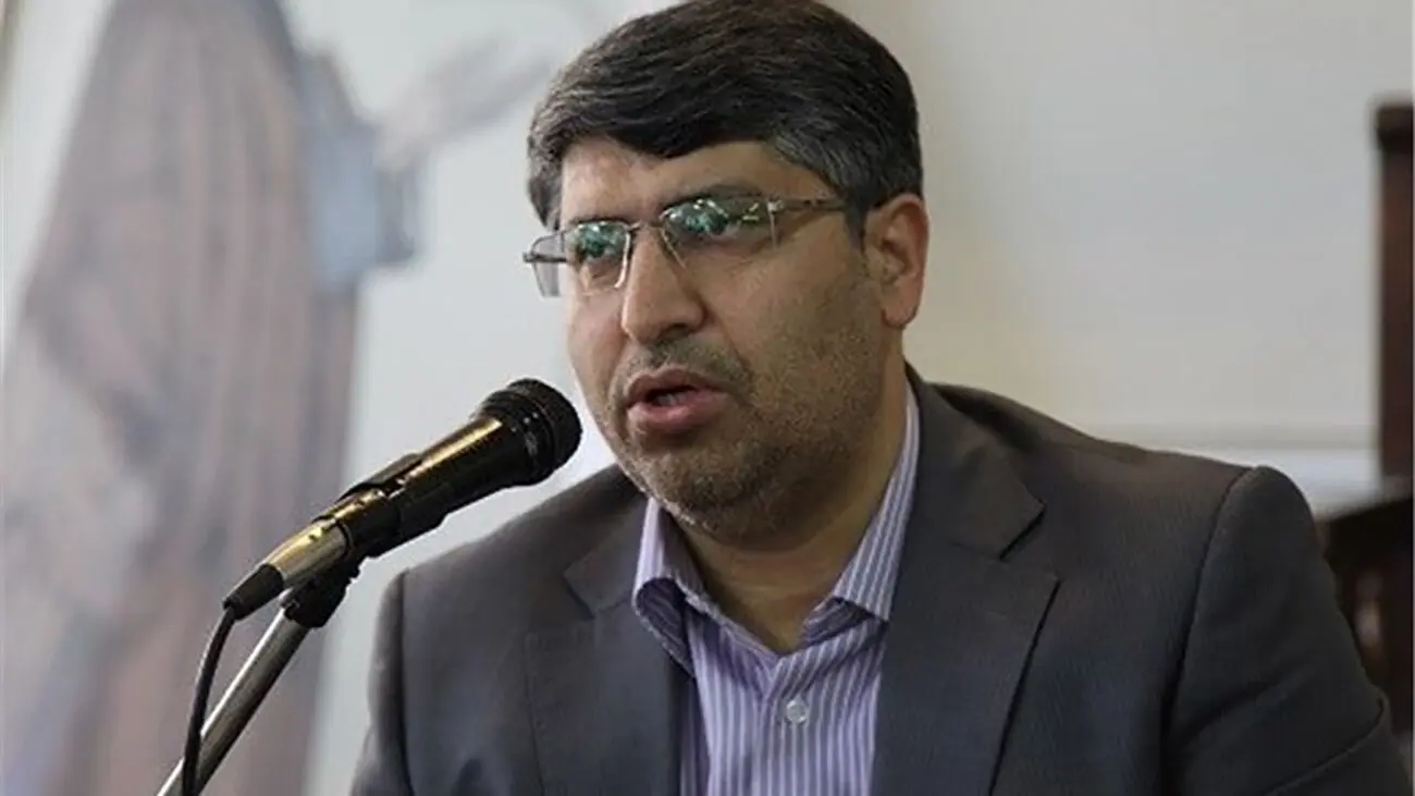 تیم اقتصادی دولت و بانک مرکزی باید پاسخگوی علت افزایش نرخ ارز باشند/ بازار ارز نباید رها باشد