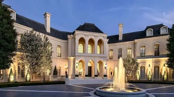 فیلم / خلاقانه ایرانی در معماری  /  تریلیاردر ایرانی خونه سفید مشکی ساخته از تاج محل هند بزرگتره