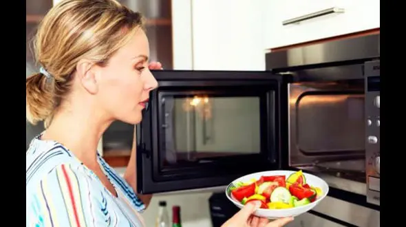  آیا غذا در مایکروویو سرطانی و فاسد می شود؟