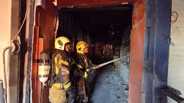 آتش‌سوزی مهیب در کارخانه لبنیات تهران / 6 ایستگاه آتش‌نشانی به محل اعزام شدند! + فیلم و تصاویر