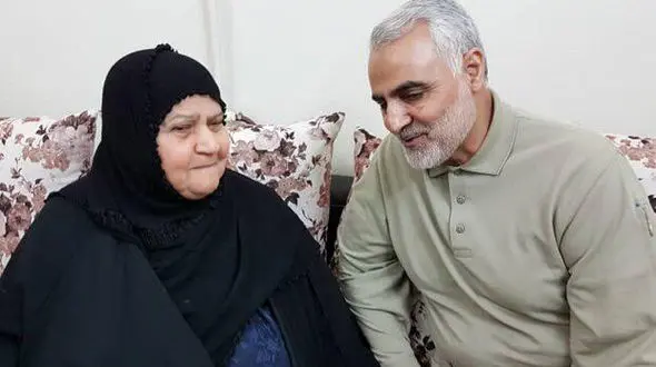 دیدار سردار سلیمانی با خانواده شهید علی هاشمی