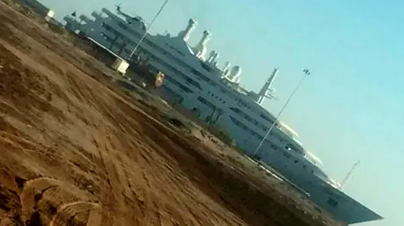 حمله موشکی به قایق تفریحی بن سلمان + عکس 