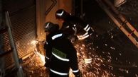 مهار آتش سوزی یک کارگاه صنعتی در رشت