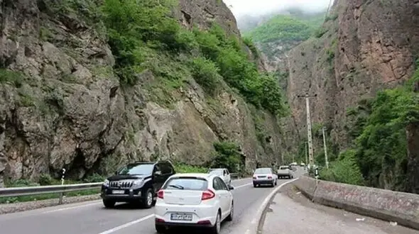 تردد روان در اغلب محورهای شمالی کشور/ مه‌گرفتگی در ارتفاعات چالوس و فیروزکوه