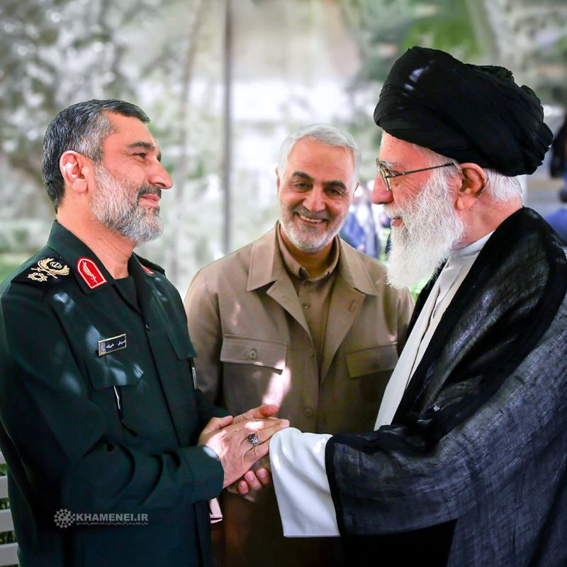  تصاویر شهیدان سلیمانی، سلامی، حاجی‌زاده، شانه‌ئی و طاهرپور در کنار رهبر انقلاب