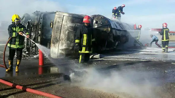 فیلم هولناک از آتش سوزی و تصادف 3 تریلر در جاده شیراز 