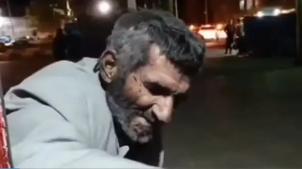  آواز جگرسوز کردی  پیرمرد ایرانی که جهانی شد  + فیلم وایرال شده از کرمانشاه در جهان