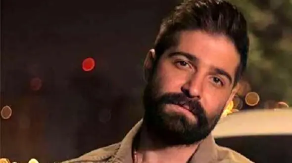 لحظه های بغض آلود نوازندگی حمید هیراد روی تخت بیمارستان در جدال با سرطان + فیلم  / صدایی که با دلهای شکسته هم آوا شد