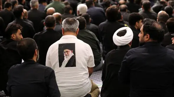 عکس / حسین طائب و عزیز جعفری در بیت رهبری به هم رسیدند/ خوش و بش در حضور فرمانده جدید هوافضای سپاه