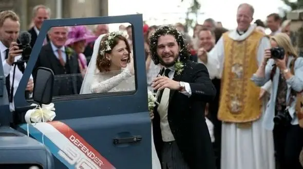 ازدواج دوستاره عاشق "بازی تاج و تخت" / جان اسنو با عروس وحشی اش ازدواج کرد +عکس ها