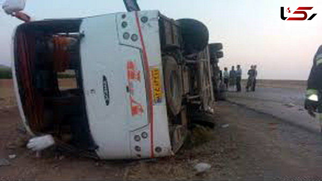 9 قربانی در واژگونی خونین اتوبوس در اصفهان+ عکس