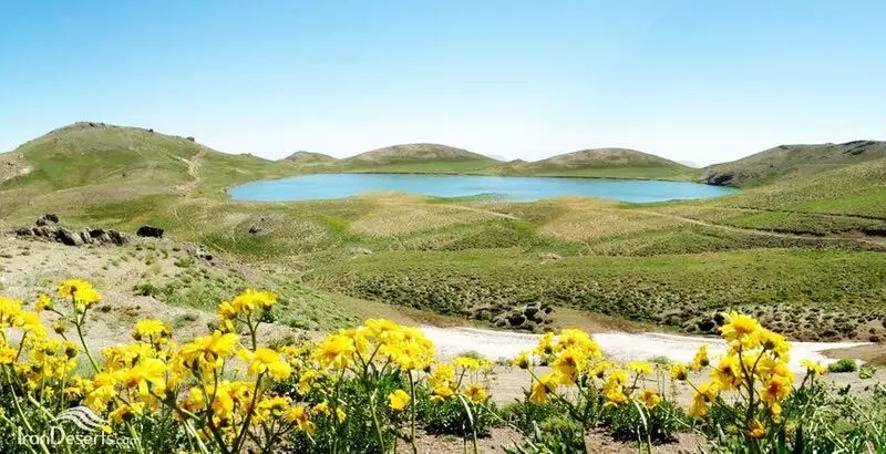 دریاچه مام شیخ