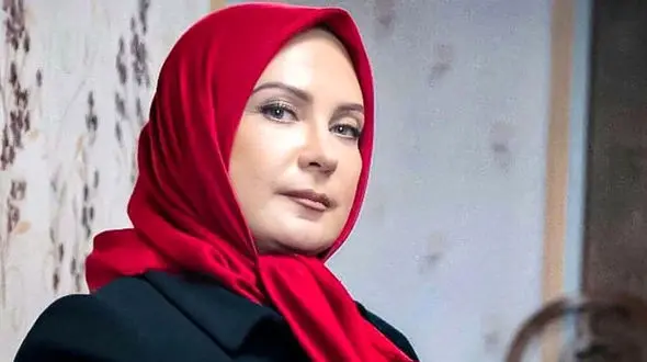 عکس جدید از تغییر چهره شوکه کننده لعیا زنگنه در 58 سالگی / هر روز جوان تر می شود!