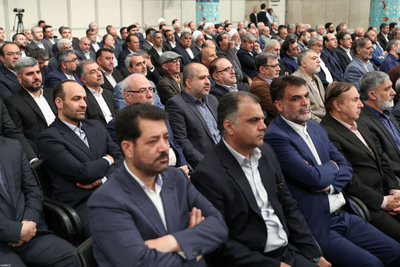 دیدار نمایندگان مجلس شورای اسلامی با رهبر انقلاب حضرت آیت الله خامنه ای -چهارشنبه ۲۱ خرداد ۱۴۰۴