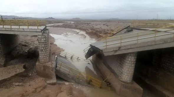 خسارت گسترده بارندگی‌ها به کشاورزی گیلانغرب/ ۴ پل تخریب شد