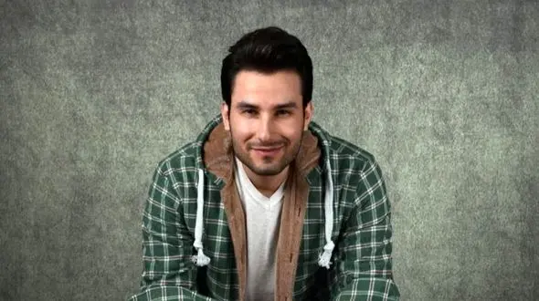 دانلود آهنگ مهدی احمدوند یادمه یه روز یکی بود عاشق نگاش شدم من