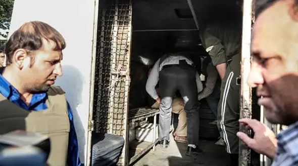 وقتی زن مورد علاقه ام با شوهرش به خانه رسیدند آنها را به گلوله بستم /بازسازی صحنه جنایت پارک وی