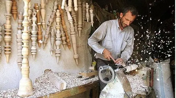 وقتی بازار چوب، تخته می شود/آفت وارداتِ برخی مواد خام،بر پِیکَرِ یکی از قدیمی‌ترین صنایع ایران