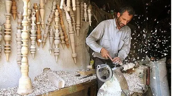 وقتی بازار چوب، تخته می شود/آفت وارداتِ برخی مواد خام،بر پِیکَرِ یکی از قدیمی‌ترین صنایع ایران
