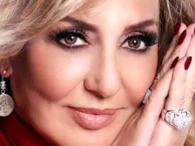 عکس سفر در زمان /  «ستاره های فوتبال ایران در کنار گوگوش محجبه » سال 1353