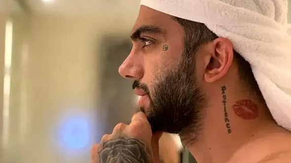 پدر فوق ساده پویان مختاری کیست؟ / خجالت این مرد برای سر و وضع بی شرمانه پسرش!