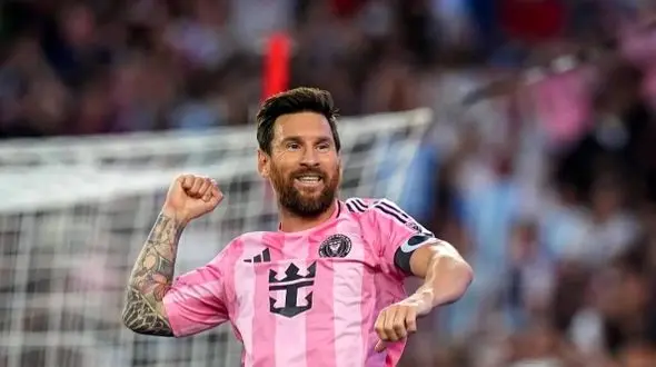 رولکس صورتی ۸۰.۰۰۰.۰۰۰.۰۰۰ تومانی در دستان لیونل مسی! + عکس