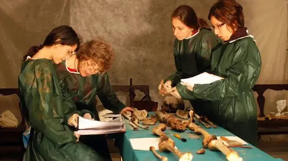 حل معمای علت مرگ 2 برادر بعد از 500 سال!