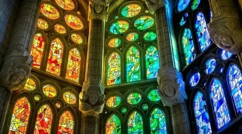 کلیسای ساگرادا فامیلیا | بارسلونا