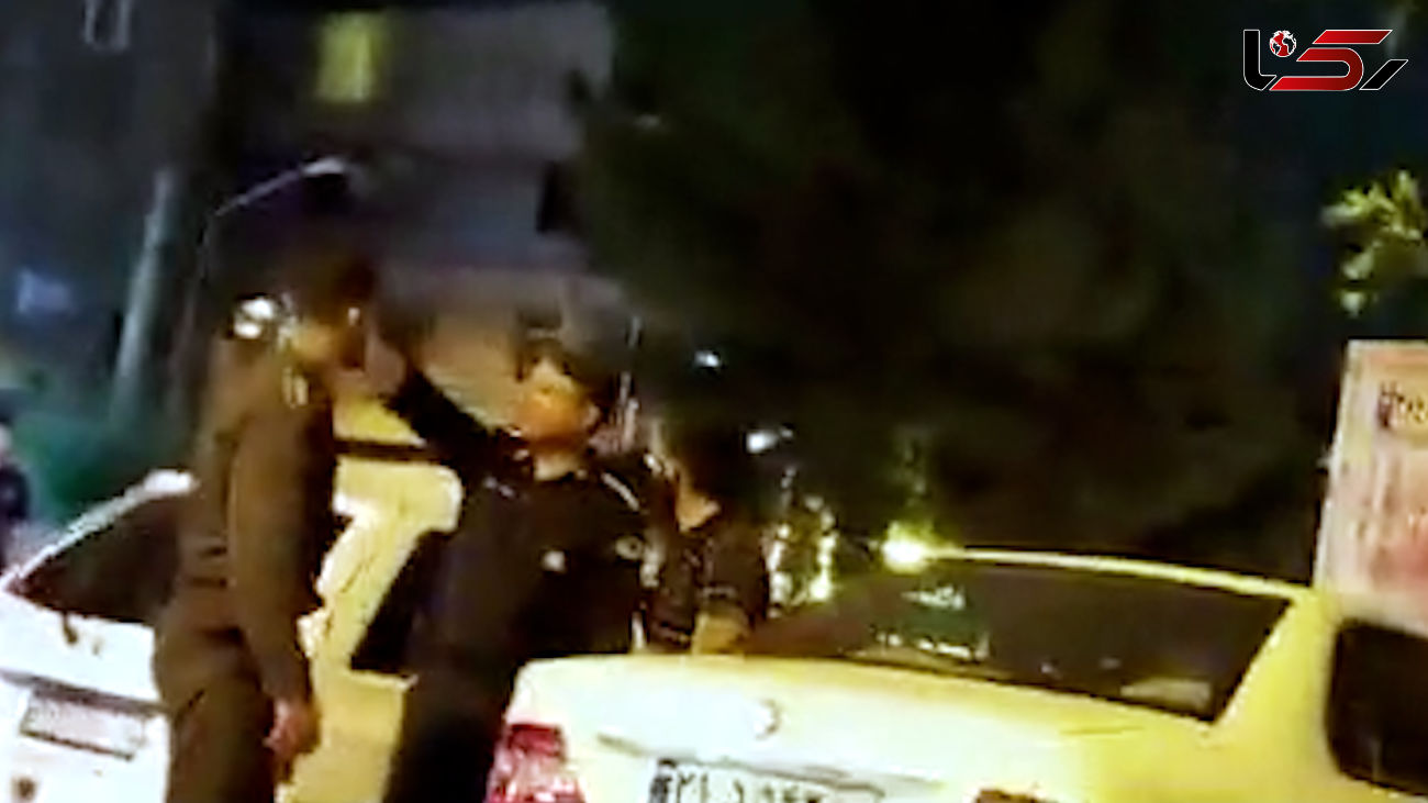 فیلم سیلی محکم سرباز پلیس به گوش یک مرد / واکنش تند پلیس به این اقدام نامتعارف + عکس