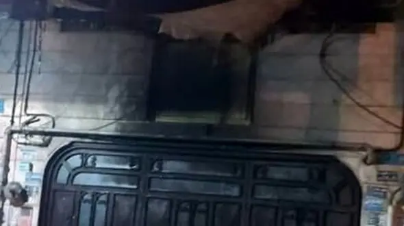 حمله آتشین به دفتر نماینده رباط کریم + عکس 