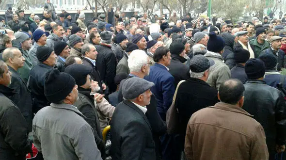 تجمع بازنشستگان فولاد مقابل ساختمان صندوق فولاد