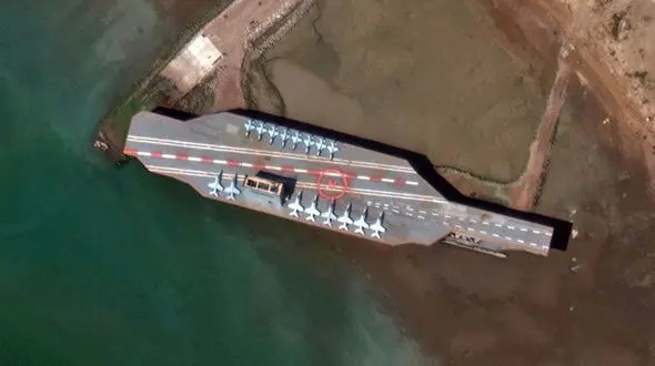 حمله موشکی  سپاه ایران به ناو هواپیمابر امریکایی در تنگه هرمز / در رزمایش پیام کوبنده بود + فیلم