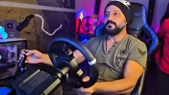 محصول نوآورانه سونی برای علاقه‌مندان به رانندگی + فیلم