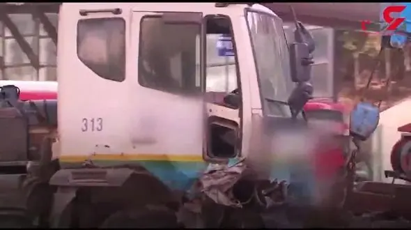 لحظه‌ی تصادف زنجیره‌ای 29 ماشین در اتوبان+فیلم