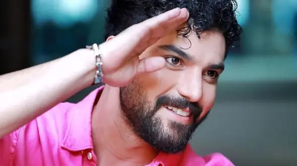 کیف و کفش میلیونی سینا مهراد و خواهرش توجه همه ما را جلب کردند