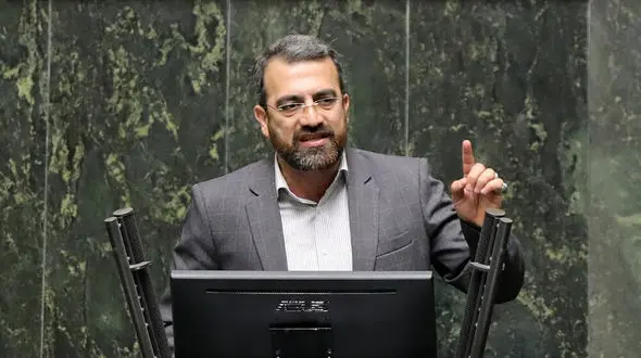 وزیر نیرو آمارهای کذب ارائه می‌ دهد / مجلس نمی‌ تواند در برابر تعطیلی صنایع سکوت کند