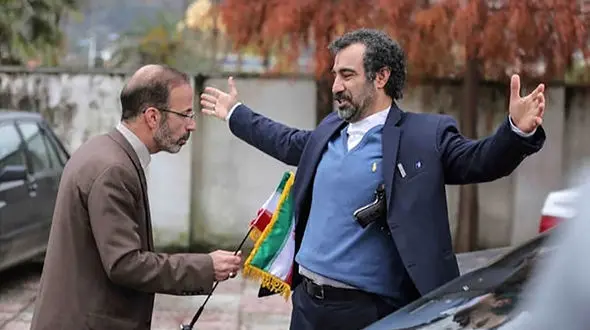 وقتی  انتخابات تمام شد این سکانس نقی معمولی درسریال پایتخت وایرال شد !+ فیلم