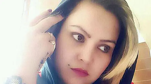 این پلیس زن کارت شناسایی اش را آتش زد ! / بی اعتنایی فاطمه احمدی به دستور مافوقش !