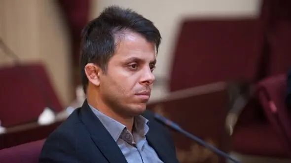 جانشین بنا پاسخ می‌دهد