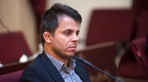 جانشین بنا پاسخ می‌دهد