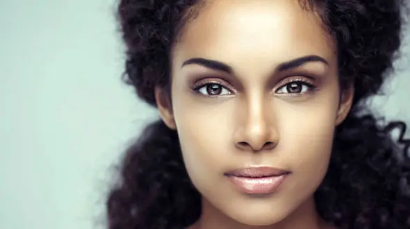  نگاه کردن به چهره های زیبا به مغزمان پاداش می دهد