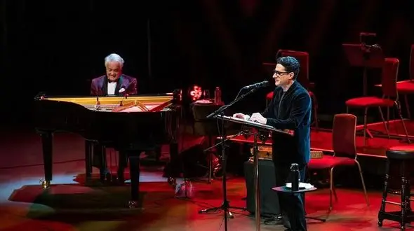  فیلم آواز همایونی /  همایون شجریان در ترکیه با  آهنگ دیار عاشقی هایم همه را شیدای خودش کرد 